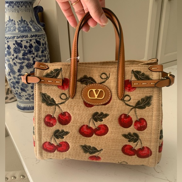 Cute VALENTINO GARAVANI Antibes Small Raffia Cherry Jacquard Tote Bag - Picture 3 of 16